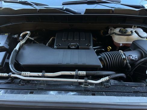 Used 2024 GMC Sierra 1500 Elevation image 29