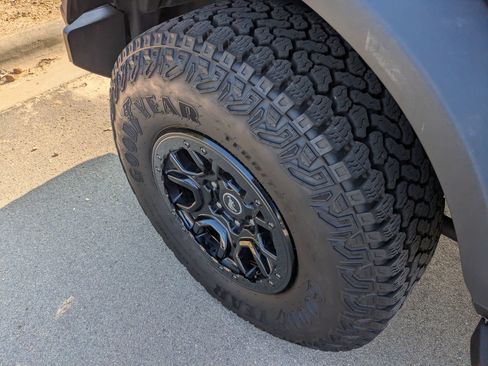Certified 2025 Ford Bronco Badlands AWD/4WD image 38