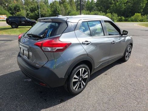 Used 2019 Nissan Kicks SV FWD image 21