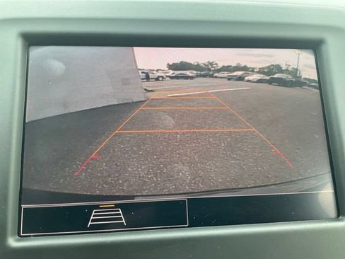 Used 2023 Chevrolet Equinox LT FWD image 6