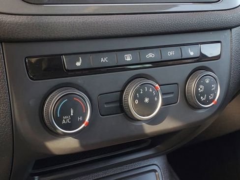 Used 2017 Volkswagen Tiguan Wolfsburg Edition image 18