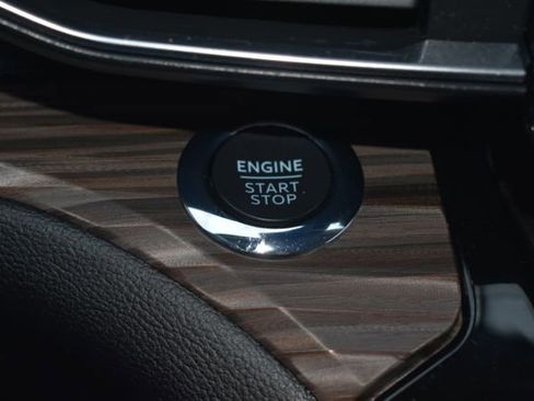 Used 2022 Ford Explorer Limited image 31