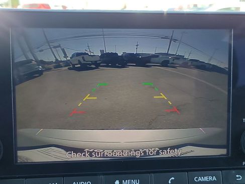 Used 2024 Nissan Rogue S AWD/4WD image 21
