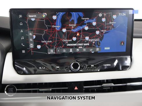 Used 2025 Mitsubishi Outlander AWD image 3