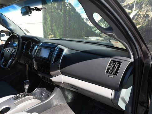 Used 2014 Toyota Tacoma 4x4 Double Cab w/ TRD Sport Package image 24