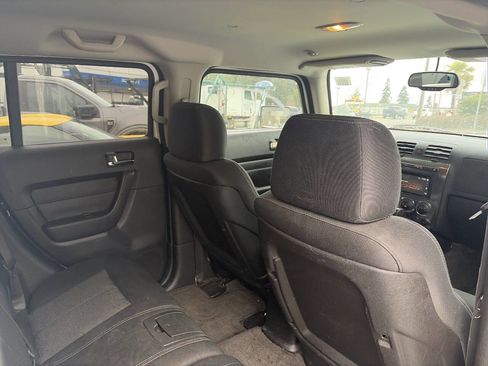 Used 2008 HUMMER H3 image 12