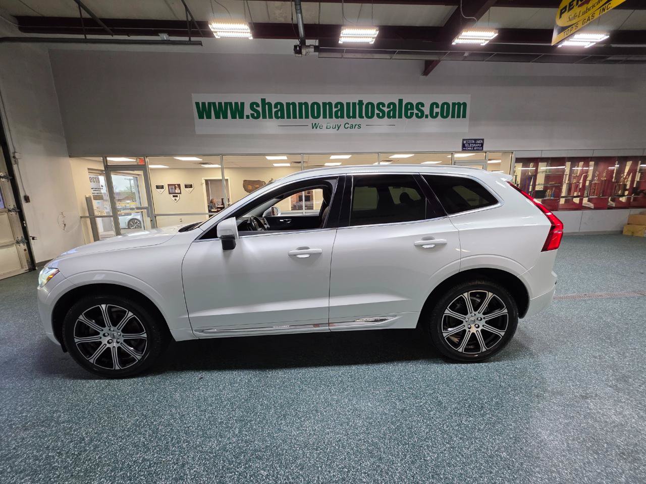 Used 2018 Volvo XC60 T6 Inscription AWD/4WD image 11