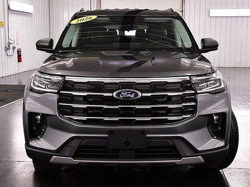 New 2026 Ford Explorer Active w/ Active Comfort Package AWD/4WD image 2
