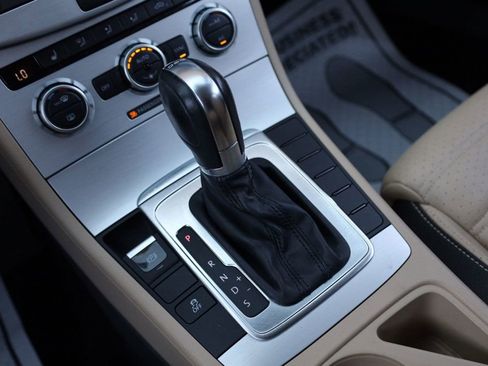 Used 2013 Volkswagen CC R-Line image 30