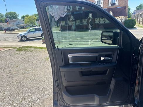 Used 2022 RAM 1500 Classic Warlock AWD/4WD image 9