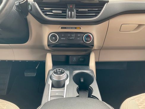 Used 2022 Ford Escape SE image 63