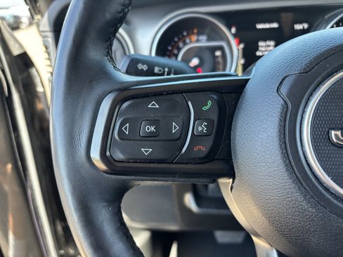 Used 2018 Jeep Wrangler Unlimited Sport S AWD/4WD image 25