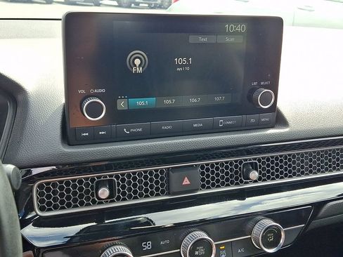 Used 2023 Honda Civic Sport image 3
