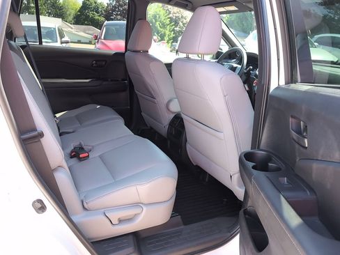 Used 2023 Honda Passport EX-L image 6