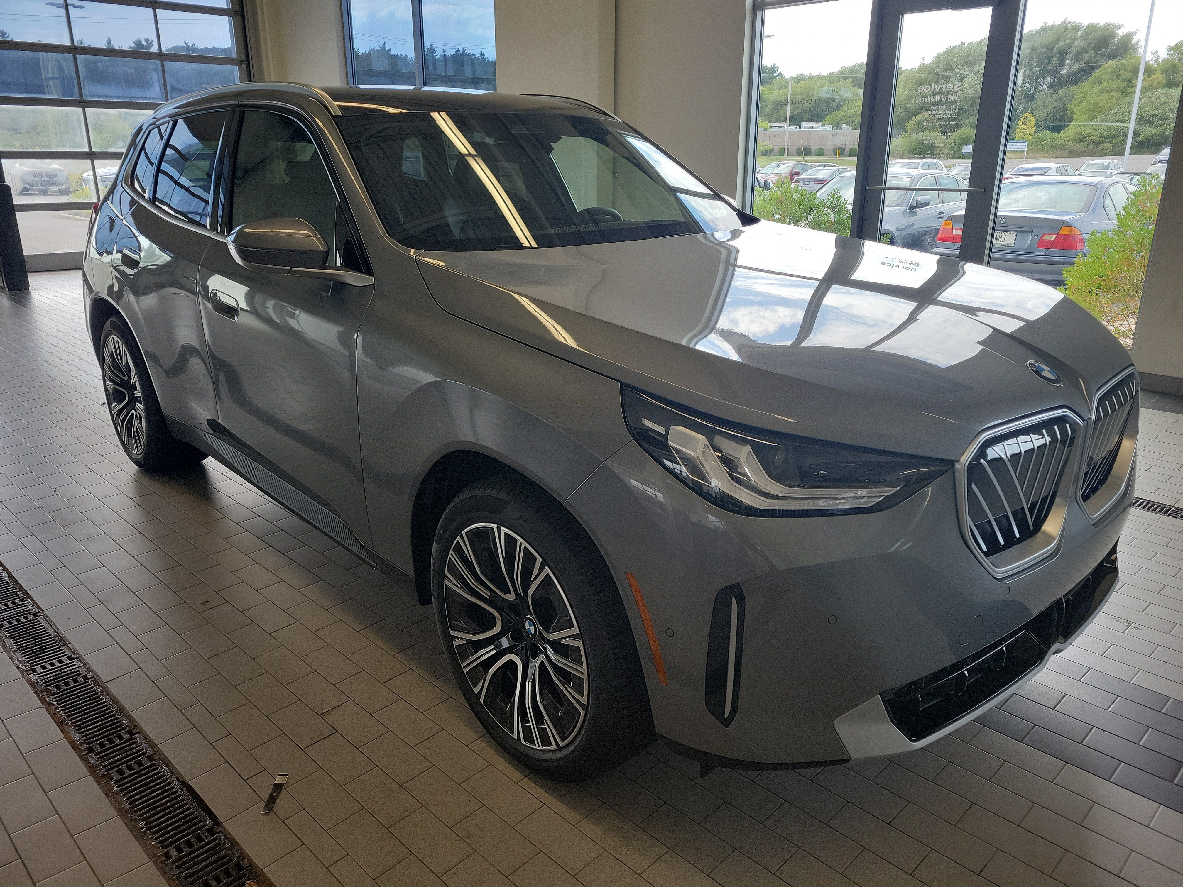 Used 2026 BMW X3 xDrive30i w/ Convenience Package AWD/4WD image 3