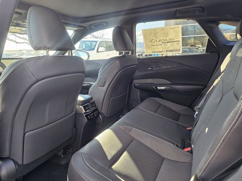 New 2026 Lexus RX 450h AWD w/ Convenience Package image 16