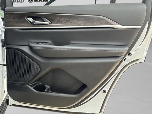 New 2026 Jeep Grand Cherokee L 4WD image 26
