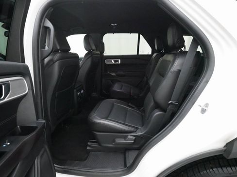 Used 2020 Ford Explorer Limited w/ Class III Trailer Tow Package image 16