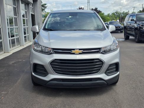 Used 2020 Chevrolet Trax LS w/ Tint and Cruise Package FWD image 2