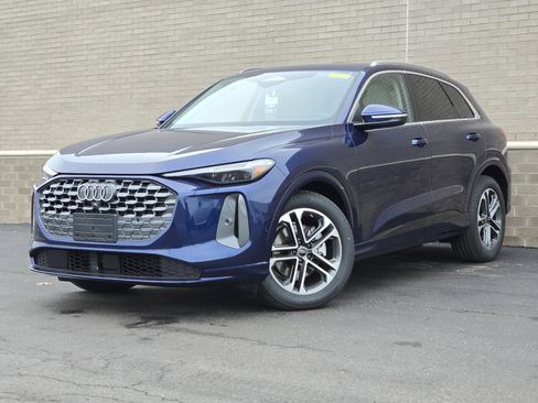 New 2025 Audi Q5 Prestige image 2