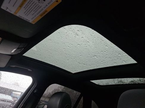 Used 2019 Mercedes-Benz GLC 350e GLC 350e image 17