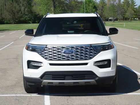Used 2023 Ford Explorer Platinum w/ Technology Package AWD/4WD image 24