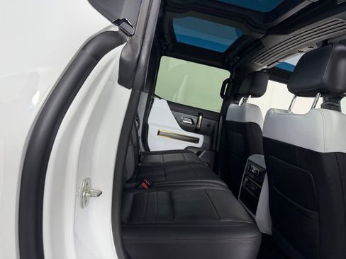 Used 2025 GMC Hummer EV 3X w/ LPO, Dark Essentials Package AWD/4WD image 28