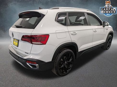 Used 2022 Volkswagen Taos SE w/ IQ.Drive SE Package image 5