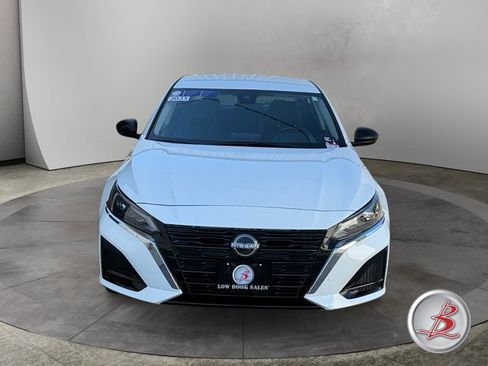 Used 2025 Nissan Altima 2.5 SV AWD/4WD image 2