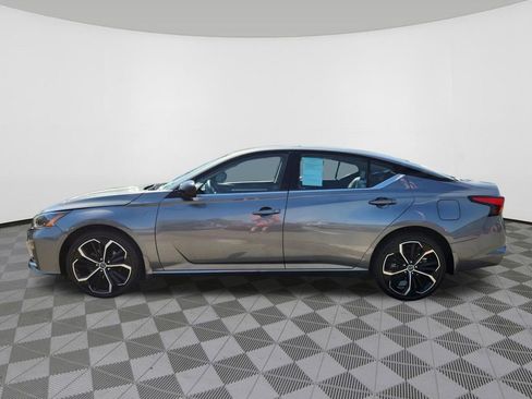 Used 2023 Nissan Altima 2.5 SR AWD/4WD image 5
