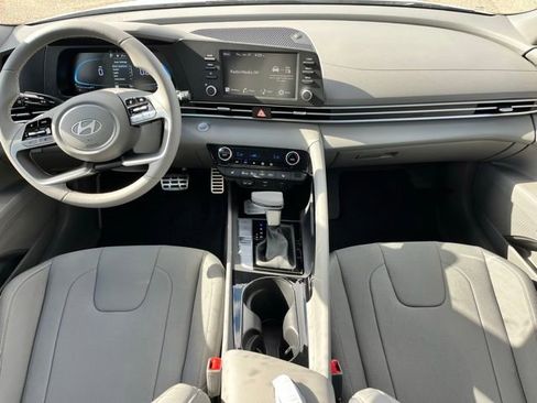 New 2026 Hyundai Elantra SEL Sport Premium FWD image 9