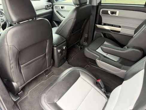 Certified 2023 Ford Explorer XLT w/ Equipment Group 202A RWD image 21