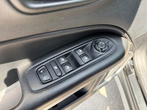 Used 2019 Jeep Compass Latitude w/ Popular Equipment Group AWD/4WD image 18