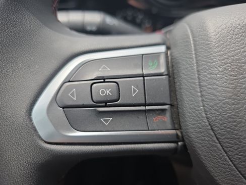 Used 2025 Jeep Compass Trailhawk AWD/4WD image 24