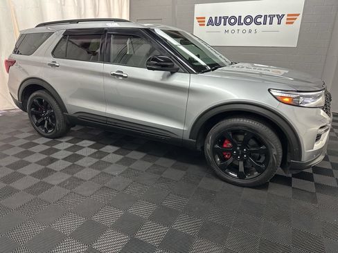 Used 2022 Ford Explorer ST w/ Equipment Group 401A AWD/4WD image 2