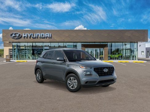 Certified 2026 Hyundai Venue SE FWD image 2