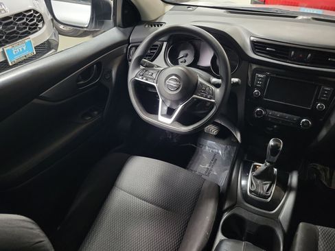 Used 2020 Nissan Rogue Sport S w/ Appearance Package FWD image 15