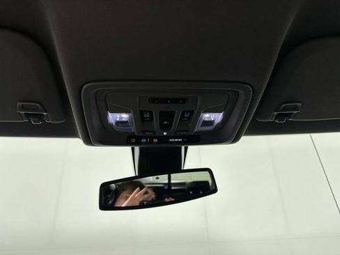 Used 2022 GMC Sierra 1500 Denali w/ Denali Premium Package AWD/4WD image 24