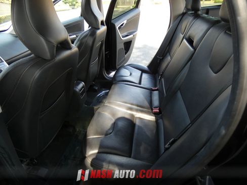 Used 2017 Volvo XC60 T5 Dynamic w/ Preferred Option Package FWD image 40
