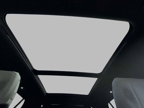 New 2026 Cadillac Vistiq Luxury w/ LPO, Floor Liner Package image 18