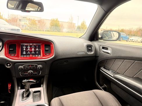 Used 2019 Dodge Charger GT RWD image 31