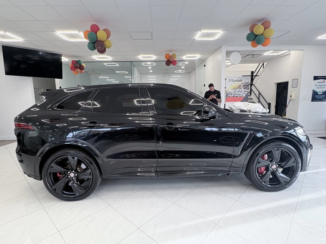 Used 2022 Jaguar F-PACE SVR AWD/4WD image 5