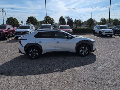 Used 2024 Toyota bZ4X XLE image 15