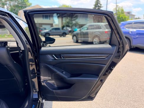 Used 2022 Honda Accord EX-L image 17