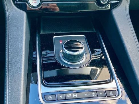 Used 2020 Jaguar F-PACE Prestige AWD/4WD image 14