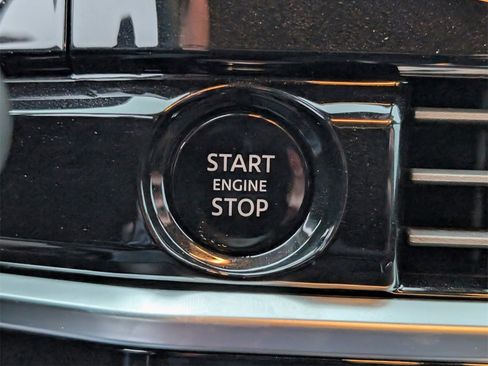 New 2025 Nissan Pathfinder SL image 16