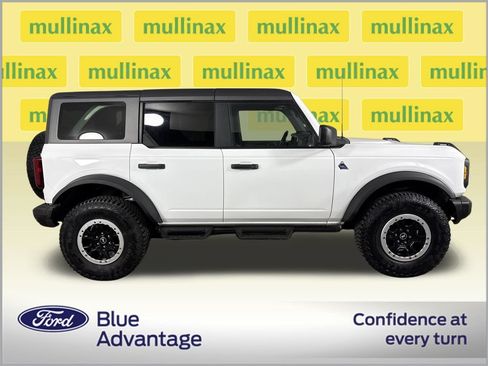 Certified 2024 Ford Bronco Black Diamond w/ Sasquatch Package AWD/4WD image 2