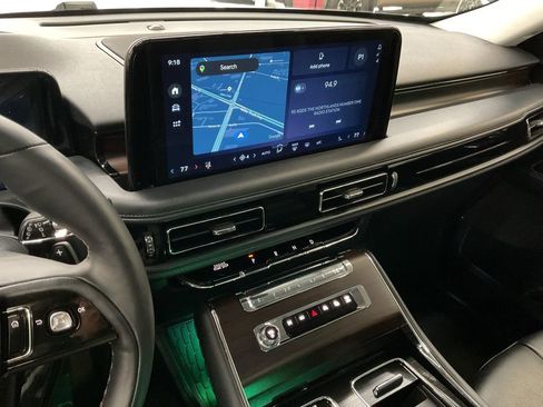 Used 2025 Lincoln Aviator Reserve w/ Jet Appearance Package image 14