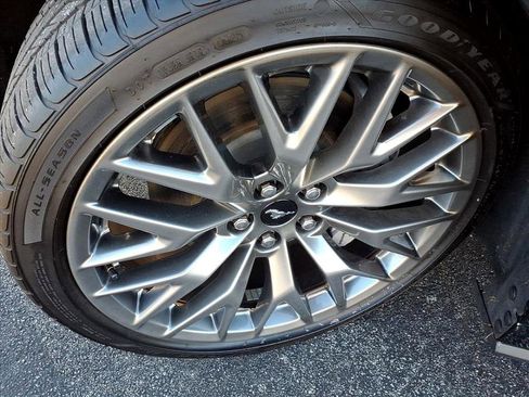 Used 2025 Ford Mustang GT Premium image 8