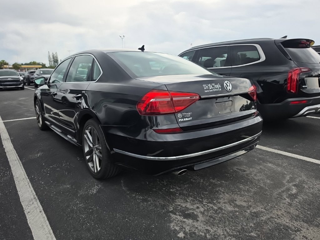 Used 2017 Volkswagen Passat 1.8T R-Line FWD image 13